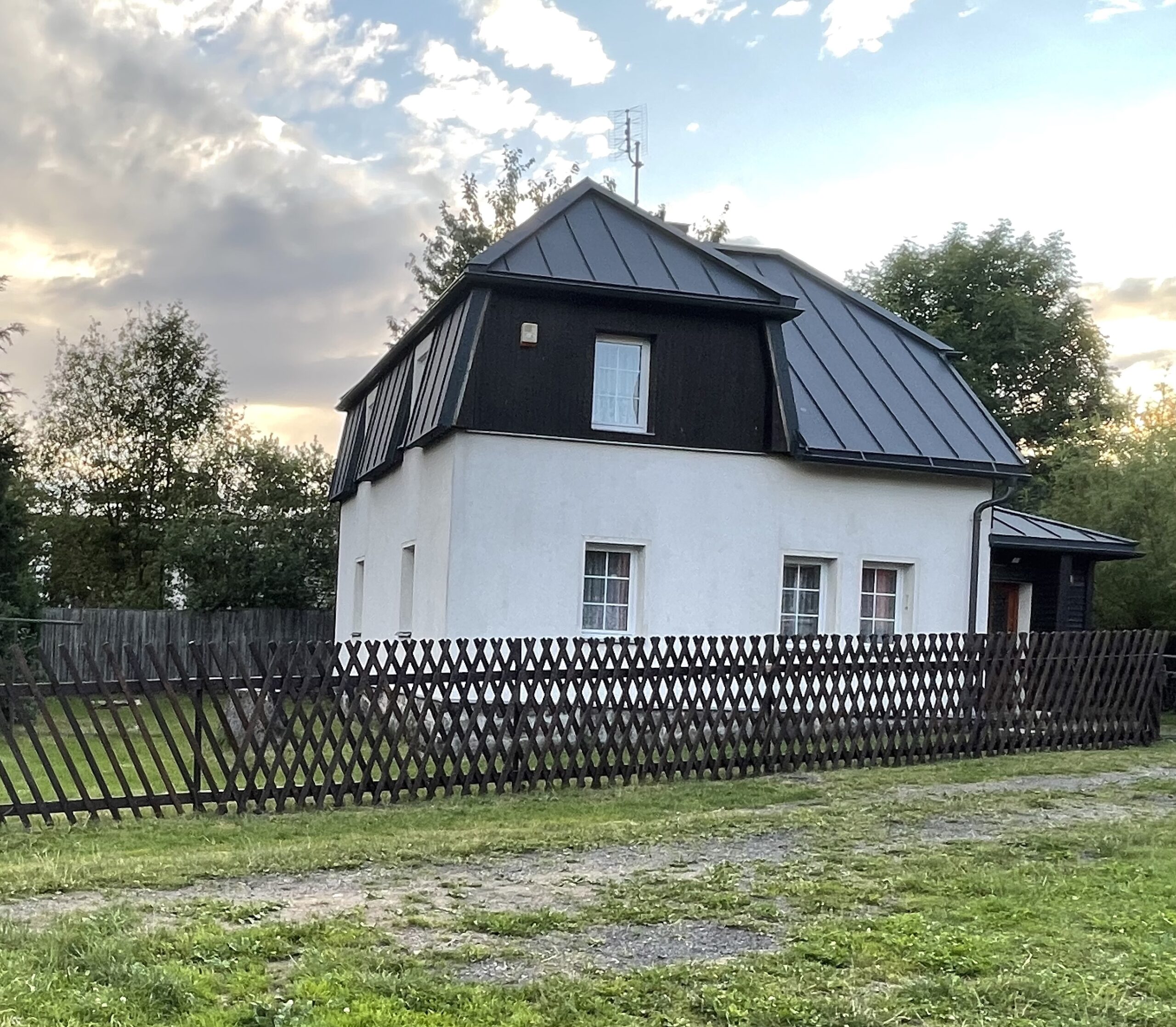 5d1c0c61 b215 417c ad72 63027107424d 1 201 a