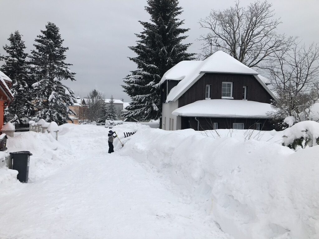 Aacde5e9 0467 48e7 84f7 f3cb071abbd4 1 105 c